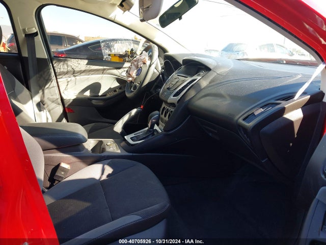 Ford FOCUS SE 2014 1FADP3K21EL156489 Image 5