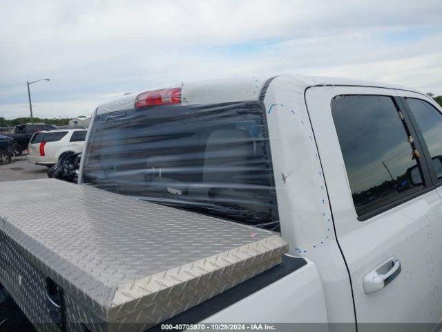 1C6RR7TT4HS770415 RAM 1500 Slt  4x4 6'4 Box