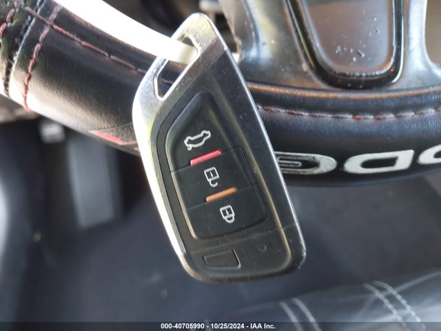 Chrysler 300 2019 2C3CCABG0KH601223 Image 11