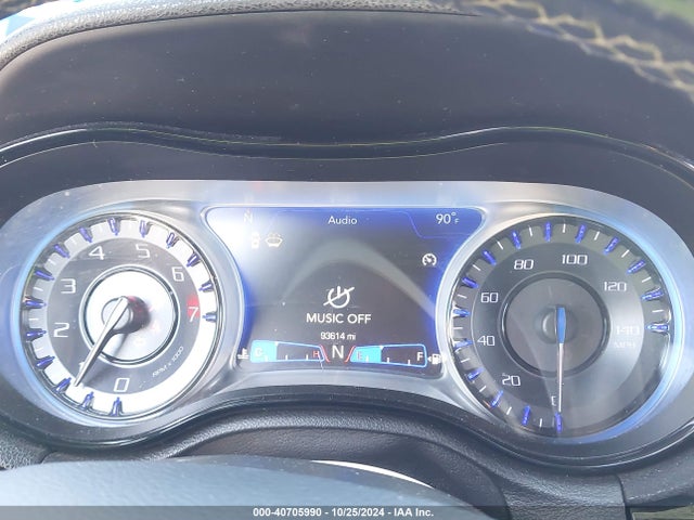 Chrysler 300 2019 2C3CCABG0KH601223 Image 7
