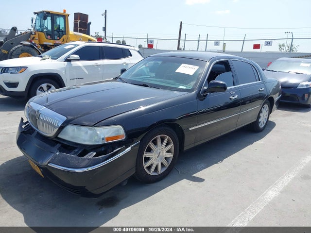 Aukcja sprzedaży 2011 Lincoln Town Car Signature Limited, vin: 2LNBL8CV9BX750969, numer aukcji: 40706059