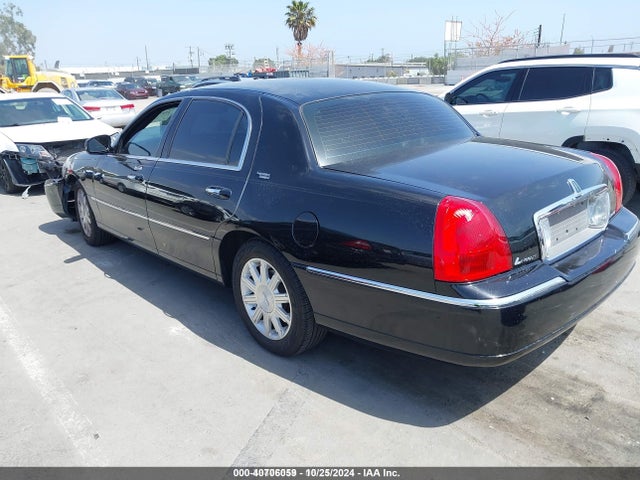 Aukcja sprzedaży 2011 Lincoln Town Car Signature Limited, vin: 2LNBL8CV9BX750969, numer aukcji: 40706059