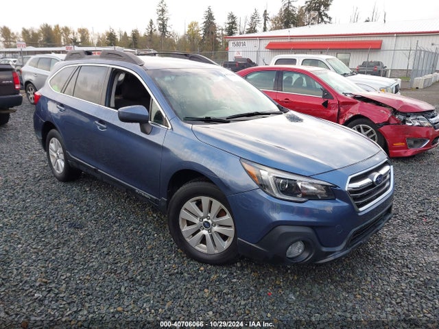 Subaru Outback 2.5i Premium 2018 4S4BSACC6J3286205 Image 1