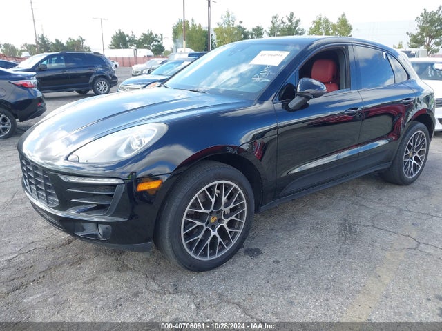 2017 PORSCHE MACAN WP1AB2A59HLB14608 Photo 1