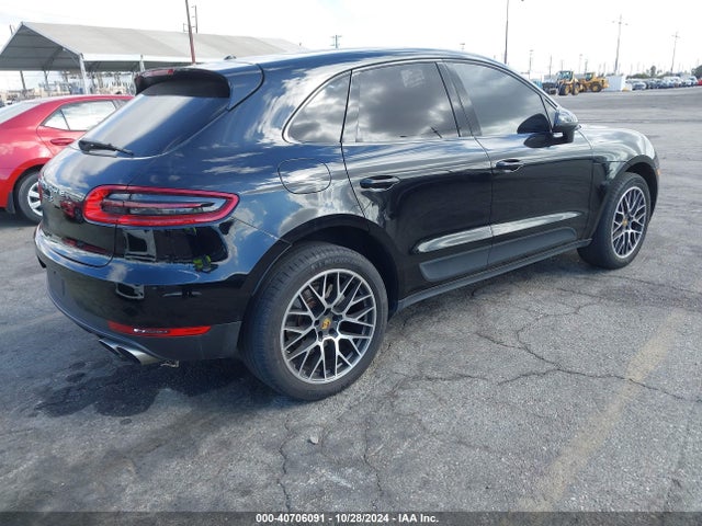 2017 PORSCHE MACAN WP1AB2A59HLB14608 Photo 3