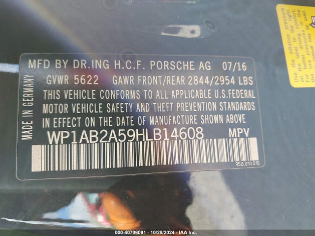 2017 PORSCHE MACAN WP1AB2A59HLB14608 Photo 8