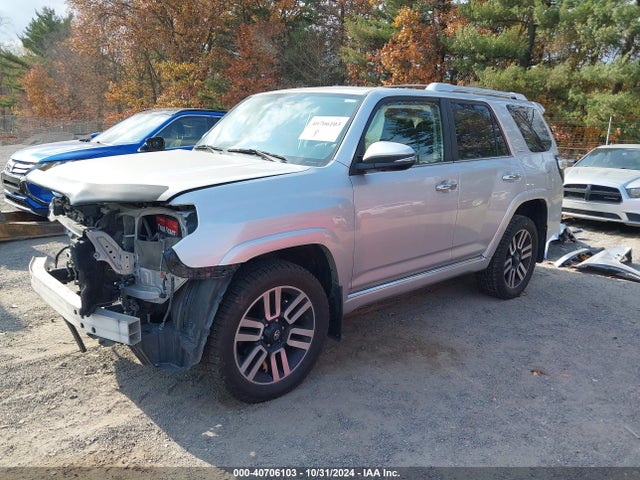 Toyota 4runner Limited 2020 JTEBU5JR5L5833450 Image 2