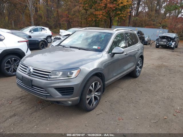2017 VOLKSWAGEN TOUAREG WVGRF7BP1HD000775 Photo 1