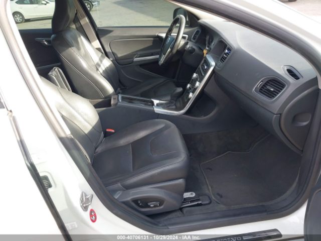 YV140MEK7G1289833 Volvo V60 T5 Drive-e Premier