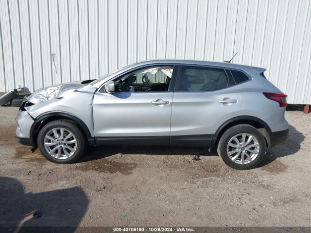 JN1BJ1AV1NW583210 Nissan Rogue Sport S Fwd Xtronic Cvt
