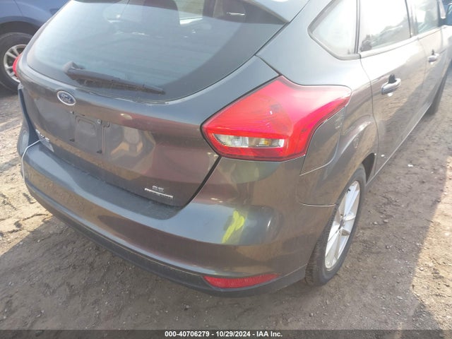 Ford FOCUS SE 2015 1FADP3K21FL293322 Image 4