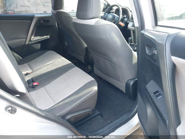 Toyota RAV4 LE 2015 JTMBFREV1FJ019787 Image 8
