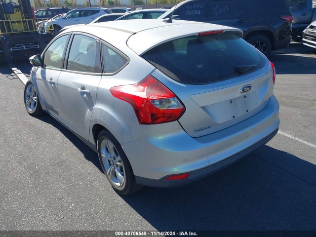1FADP3K22EL414115 Ford FOCUS SE