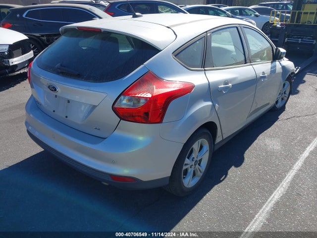 1FADP3K22EL414115 Ford FOCUS SE