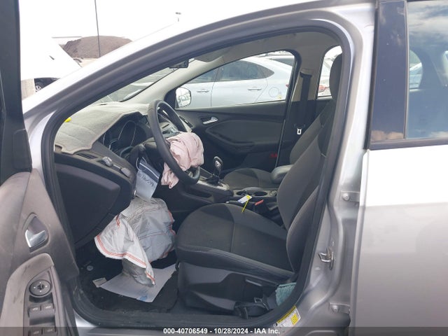 1FADP3K22EL414115 Ford FOCUS SE