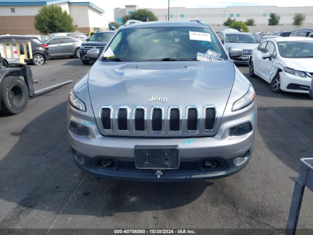 1C4PJMCB7FW779211 Jeep Cherokee Latitude