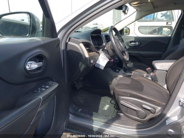 1C4PJMCB7FW779211 Jeep Cherokee Latitude