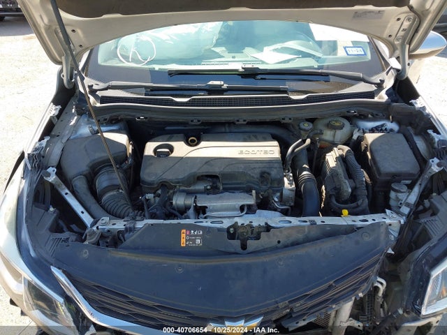 Chevrolet Cruze Ls Auto 2018 1G1BC5SM1J7188106 Image 10