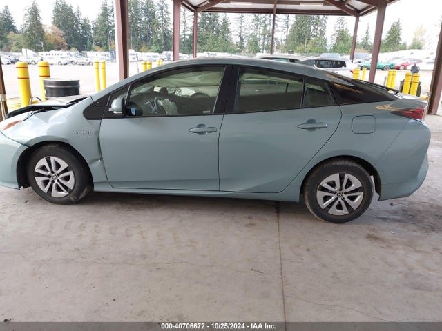 Toyota Prius Three 2017 JTDKARFU6H3050013 Image 14
