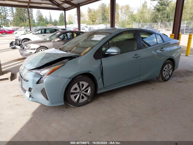 JTDKARFU6H3050013 Toyota Prius Three