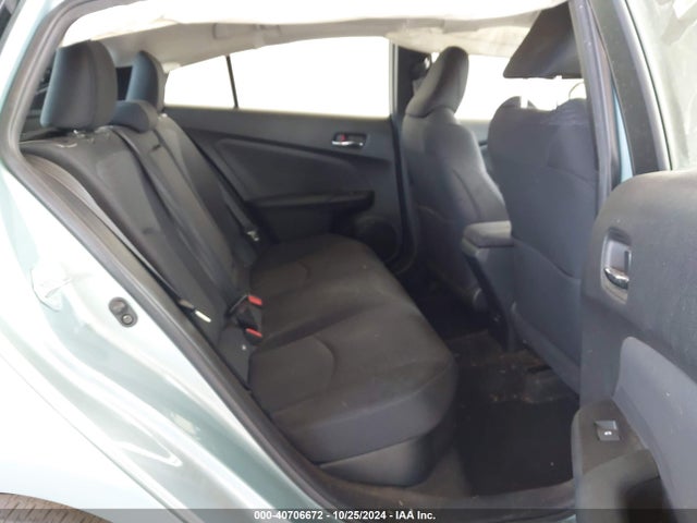 JTDKARFU6H3050013 Toyota Prius Three