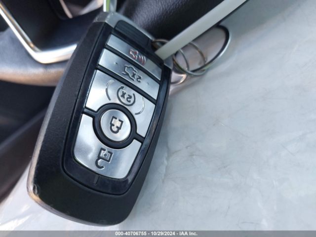 3FA6P0RU8KR181028 Ford Fusion Hybrid Titanium