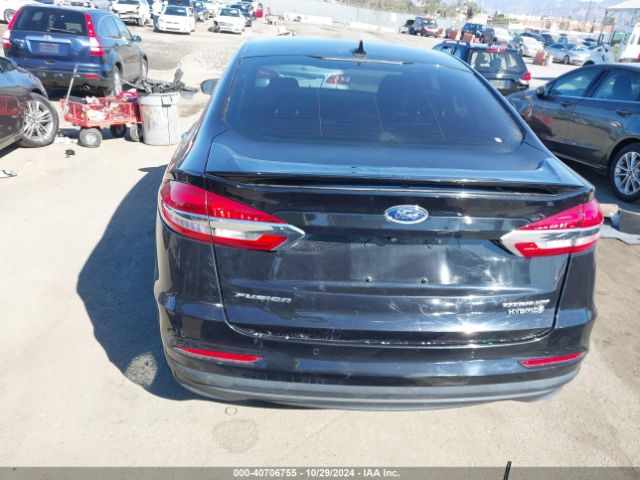 3FA6P0RU8KR181028 Ford Fusion Hybrid Titanium