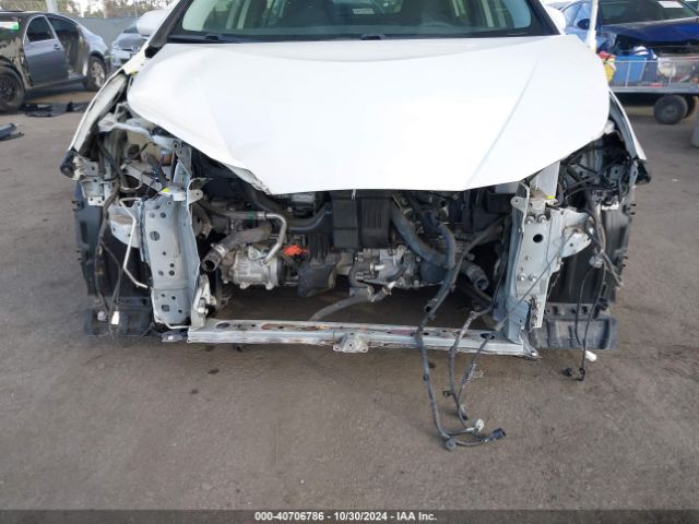 JTDKARFU0K3077134 Toyota Prius Le