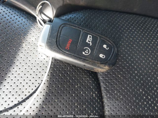 1C4PJMDX9JD563049 Jeep Cherokee Limited 4x4