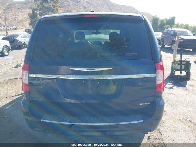2C4RC1GG3ER372467 Chrysler Town & Country Limited