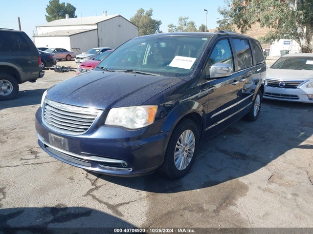 2C4RC1GG3ER372467 Chrysler Town & Country Limited