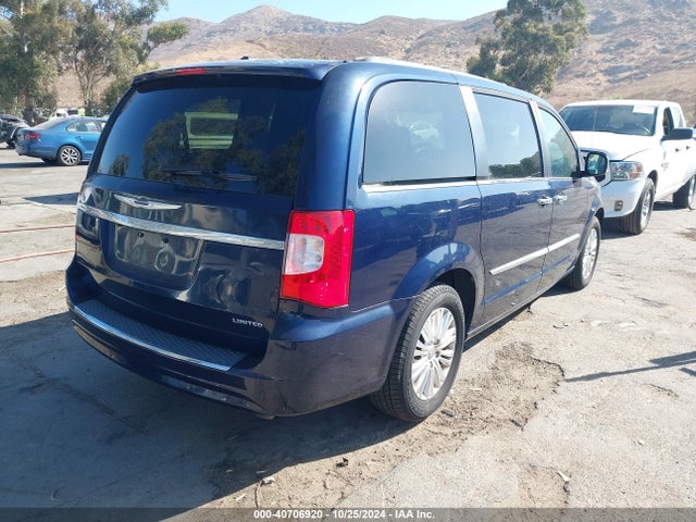 2C4RC1GG3ER372467 Chrysler Town & Country Limited