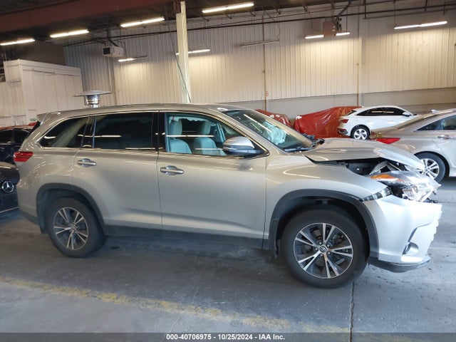 5TDBZRFH2KS717533 Toyota Highlander Le/le Plus