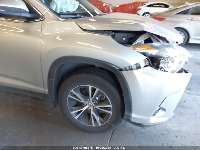 5TDBZRFH2KS717533 Toyota Highlander Le/le Plus
