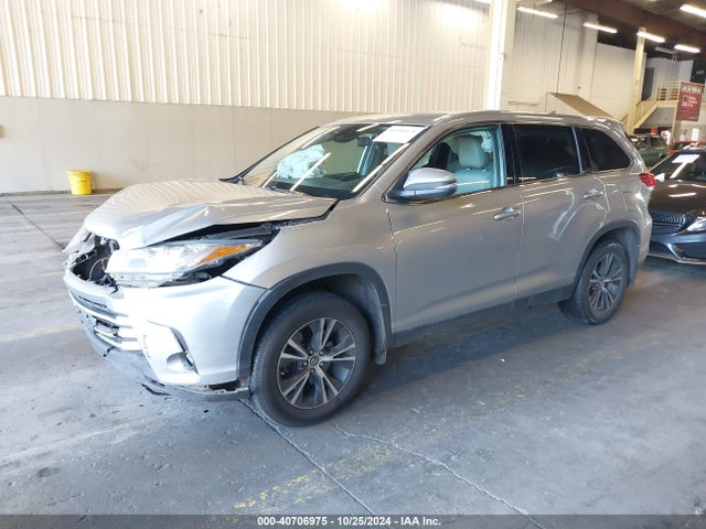 5TDBZRFH2KS717533 Toyota Highlander Le/le Plus