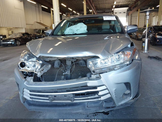 5TDBZRFH2KS717533 Toyota Highlander Le/le Plus