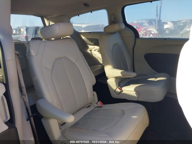 Chrysler Pacifica Touring L 2019 2C4RC1BG2KR508638 Image 8