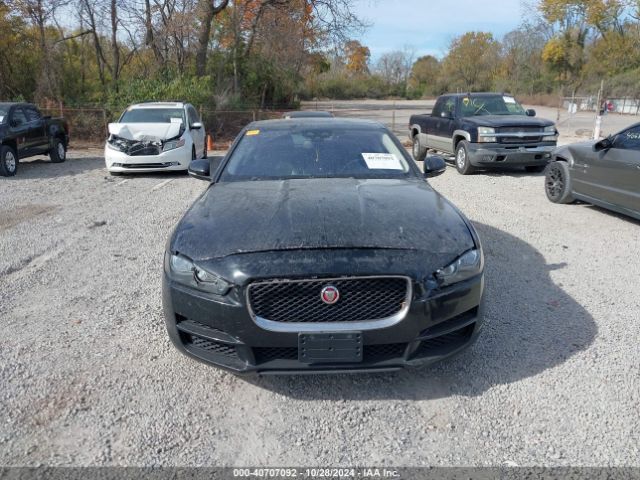 SAJAK4BV9HA960892 Jaguar Xe 35t Prestige