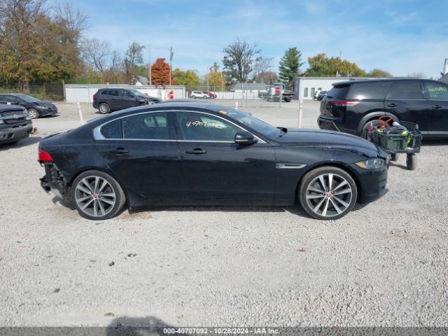 SAJAK4BV9HA960892 Jaguar Xe 35t Prestige