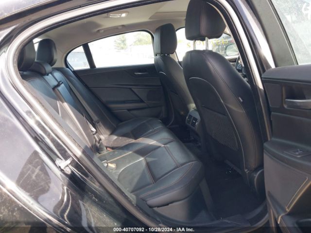 SAJAK4BV9HA960892 Jaguar Xe 35t Prestige