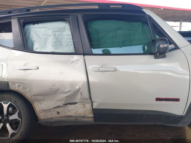 ZACNJBC14KPK10016 Jeep Renegade Trailhawk 4x4