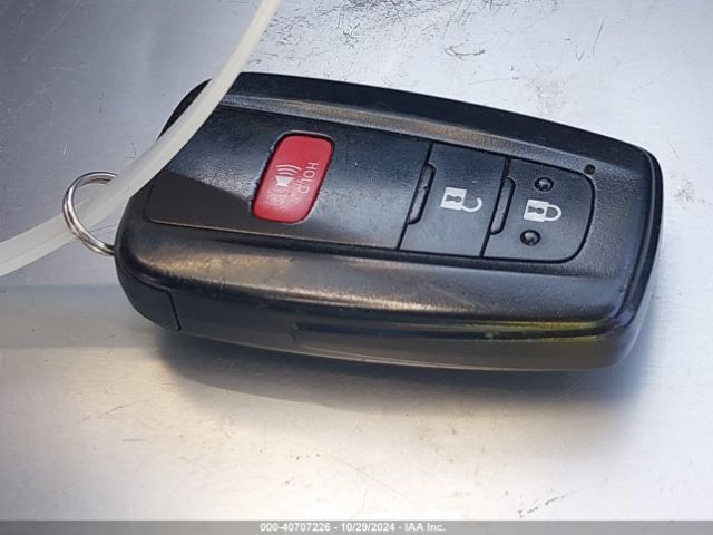 JTDKARFU0G3521071 Toyota Prius Four