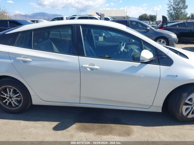 JTDKARFU0G3521071 Toyota Prius Four