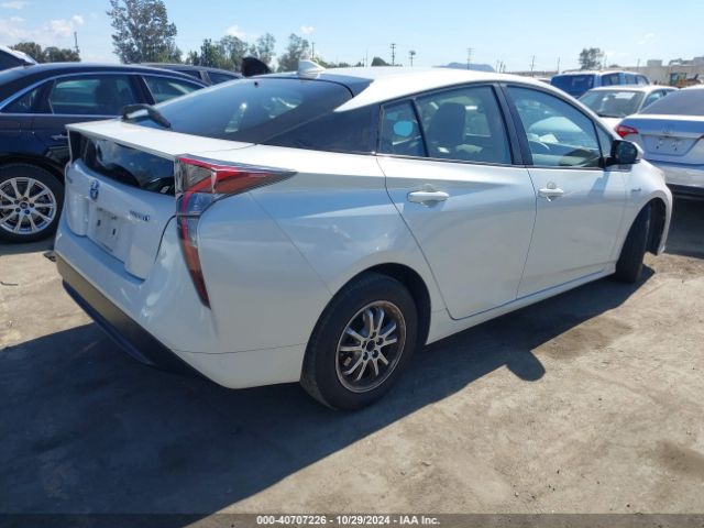 JTDKARFU0G3521071 Toyota Prius Four