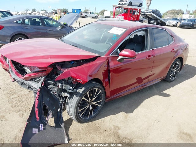 Toyota CAMRY SE 2018 4T1B11HK5JU521612 Image 2