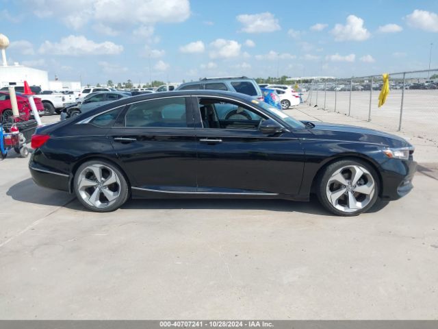 1HGCV2F90JA008855 Honda Accord Touring 2.0t