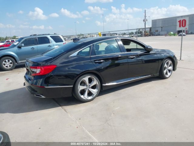 1HGCV2F90JA008855 Honda Accord Touring 2.0t