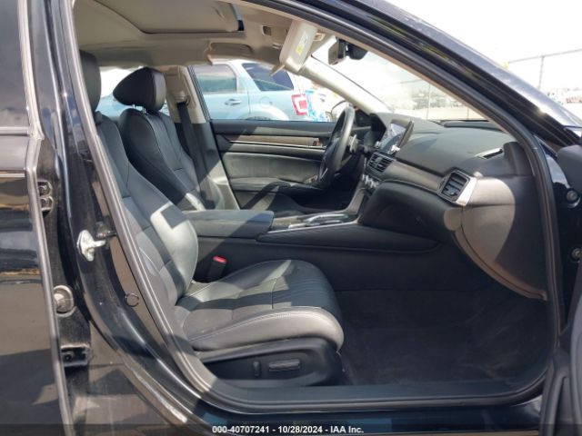 1HGCV2F90JA008855 Honda Accord Touring 2.0t