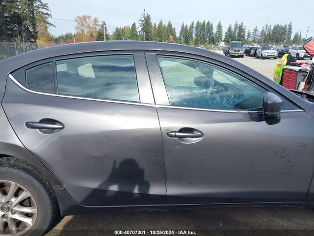 Mazda Mazda3 Sport 2018 3MZBN1U70JM170961 Image 13