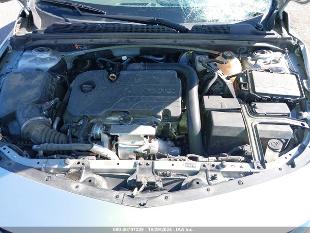 1G1ZD5ST1MF026618 Chevrolet Malibu Fwd Lt